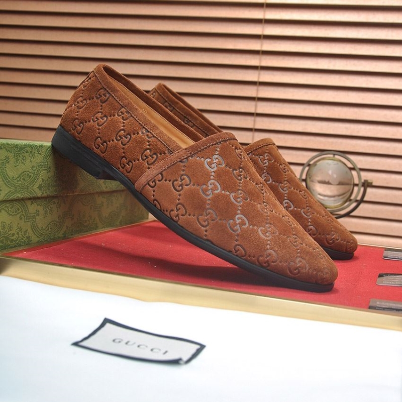 G*u*i leather shoes